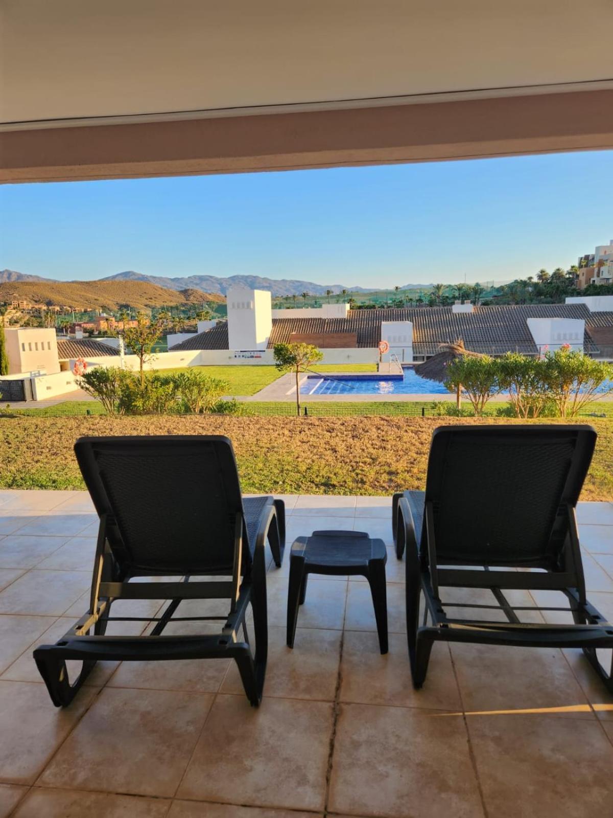 Bajo Con Vistas A La Piscina En Valle Del Este Golf 维拉 外观 照片