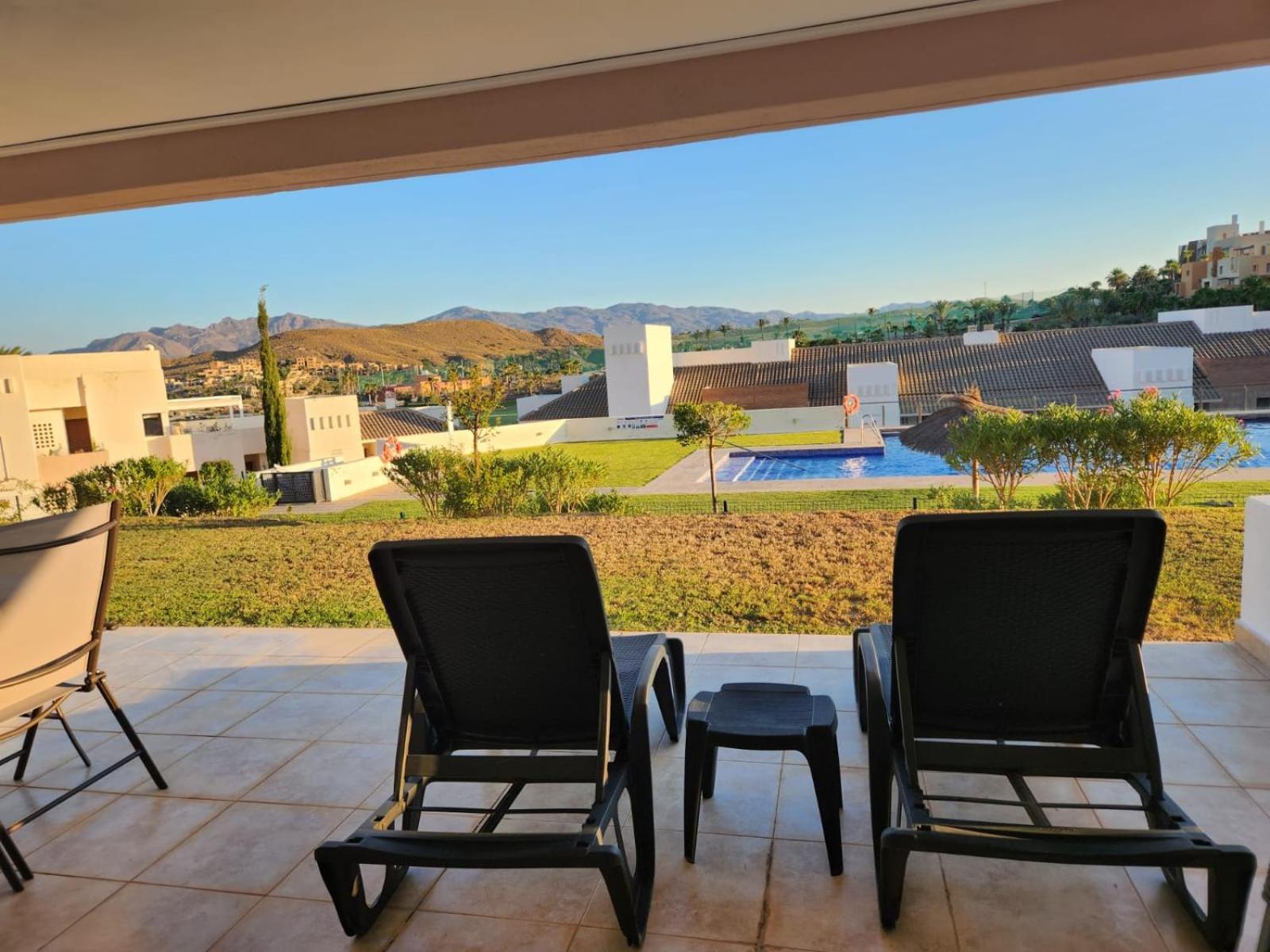 Bajo Con Vistas A La Piscina En Valle Del Este Golf 维拉 外观 照片